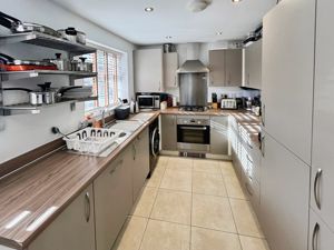 Kitchen- click for photo gallery